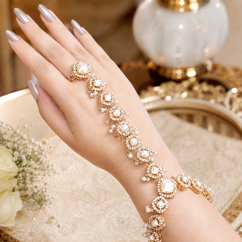 Beautiful adjustable Hand Cuff