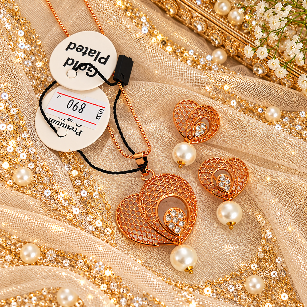 Gold plated beautiful pendant set